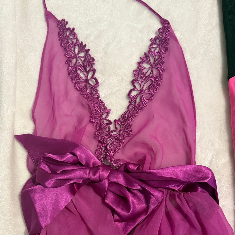 Victoria's Secret Bundle - Picture 3 of 10